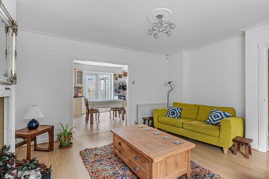 Property photo 3 of 18
