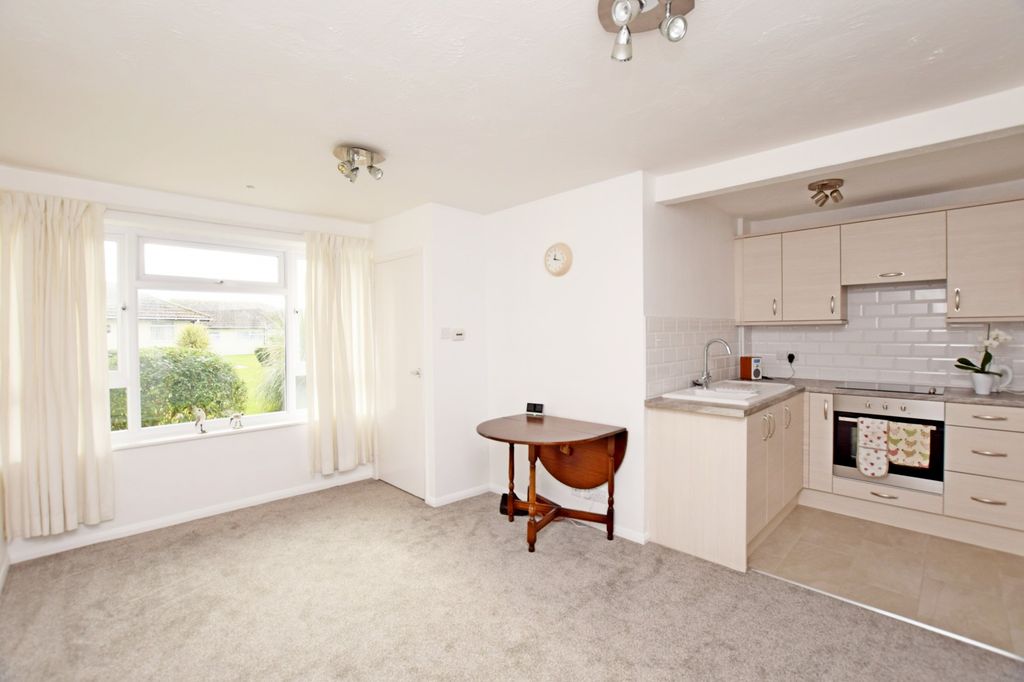 Property photo 2 of 6 2 Bedroom Bungalow To Rent In Elmer