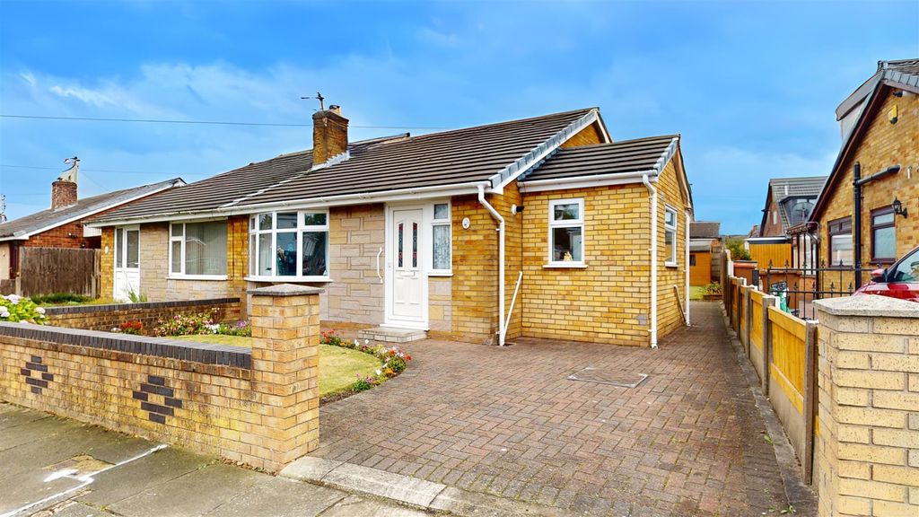 Property photo 1 of 17 Woolacombe Avenue For Sale