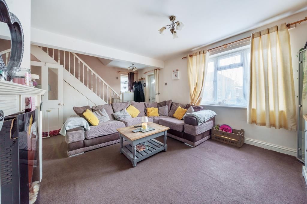 Property photo 2 of 13 Kitchen