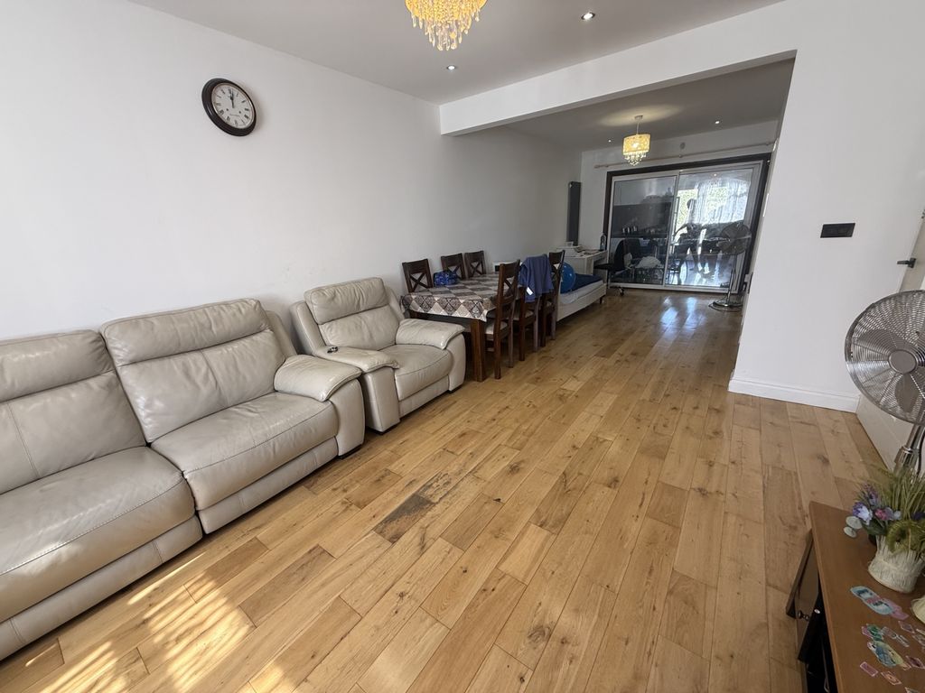 Property photo 2 of 14 Gallery