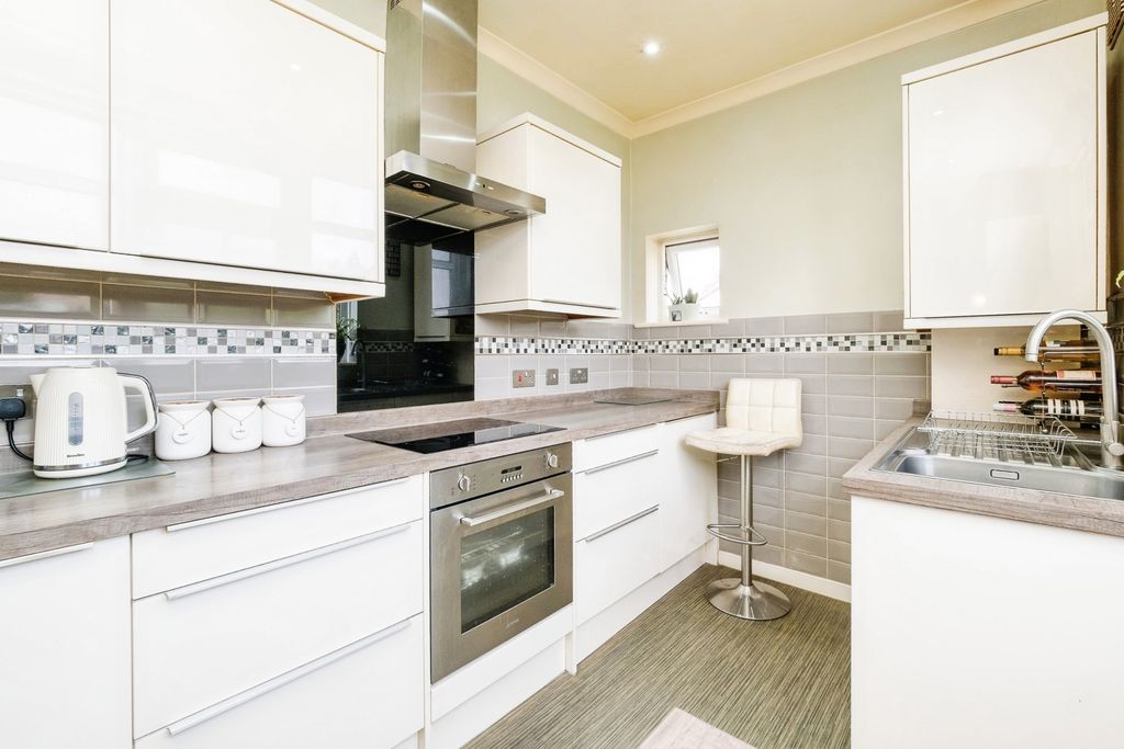 Property photo 2 of 19 Pbox-Img.Jpg