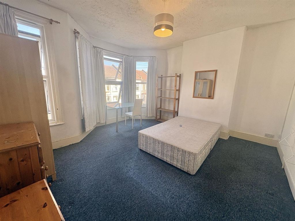 Property photo 2 of 2