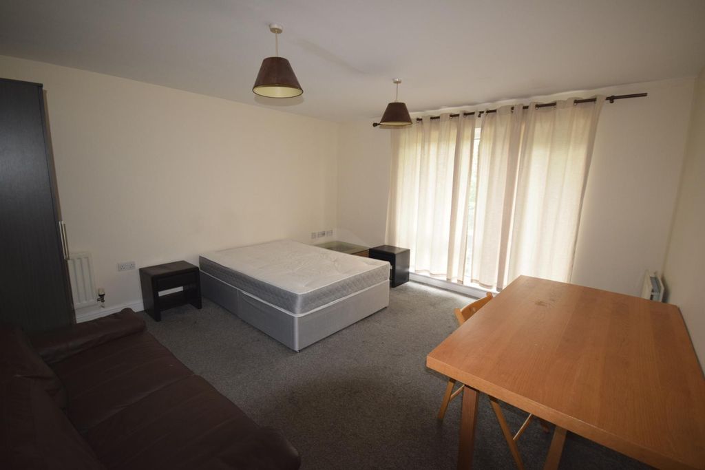 Property photo 3 of 9 Bedroom 1