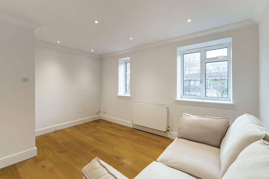 Property photo 2 of 17 Living Room