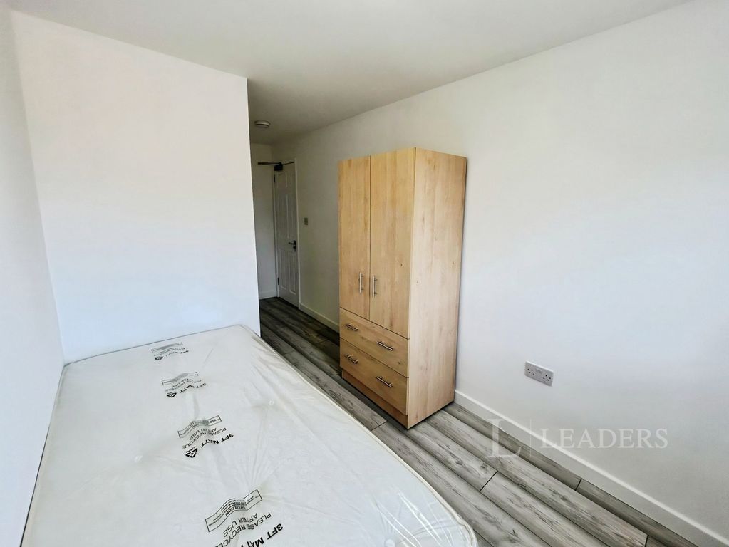 Property photo 2 of 11 Pbox-Img.Jpg