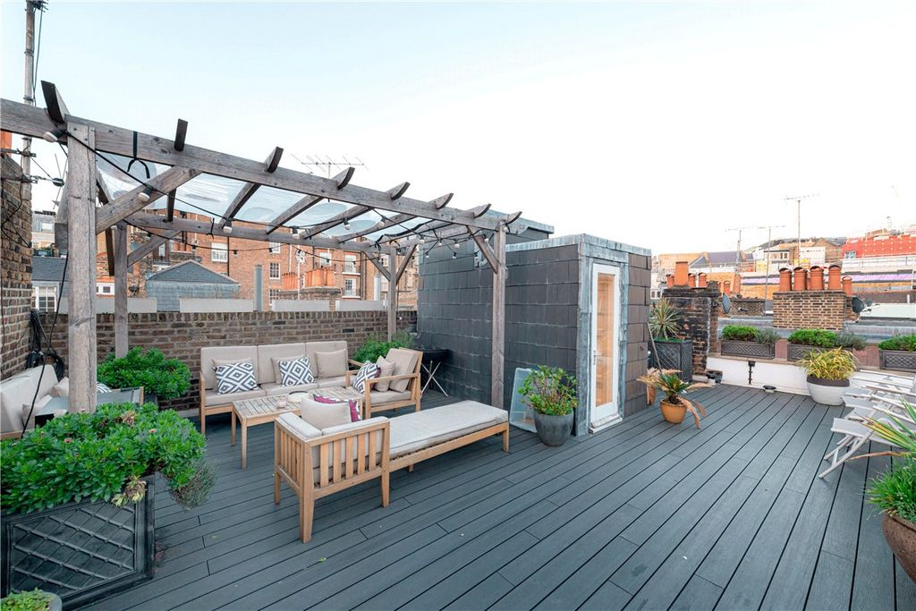 Property photo 3 of 16 Picture No. 27