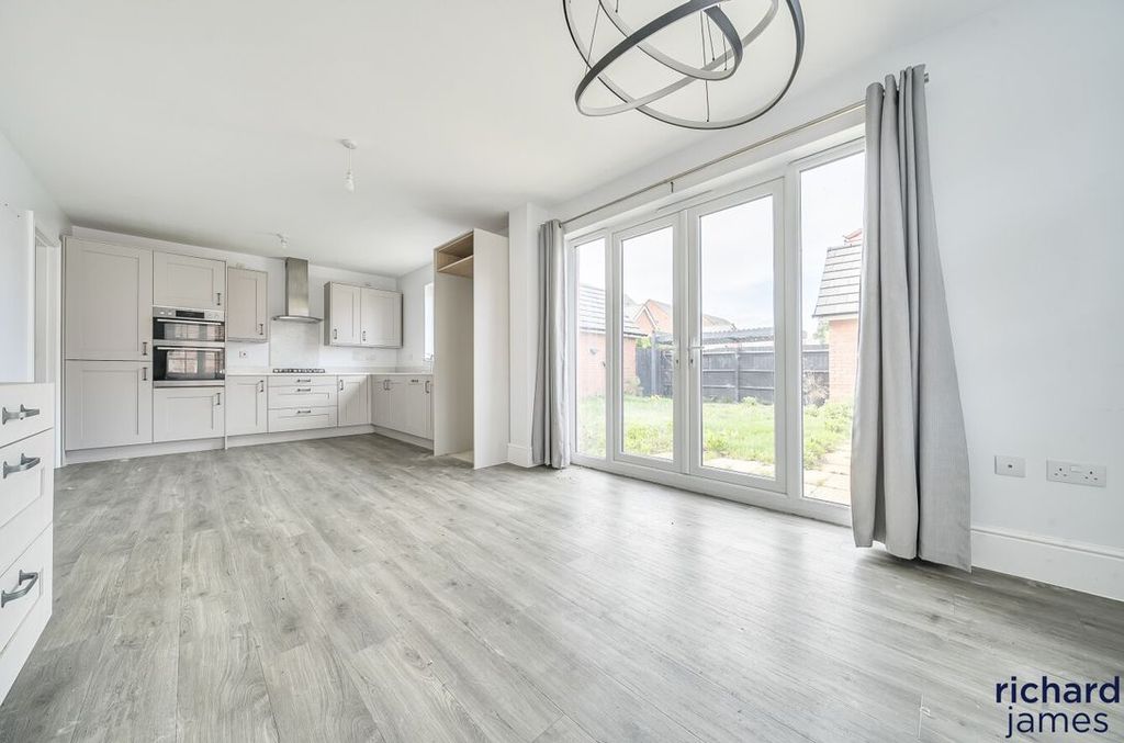Property photo 2 of 19 4F8Be3Fa9A074194823F237Ae9d95c3d
