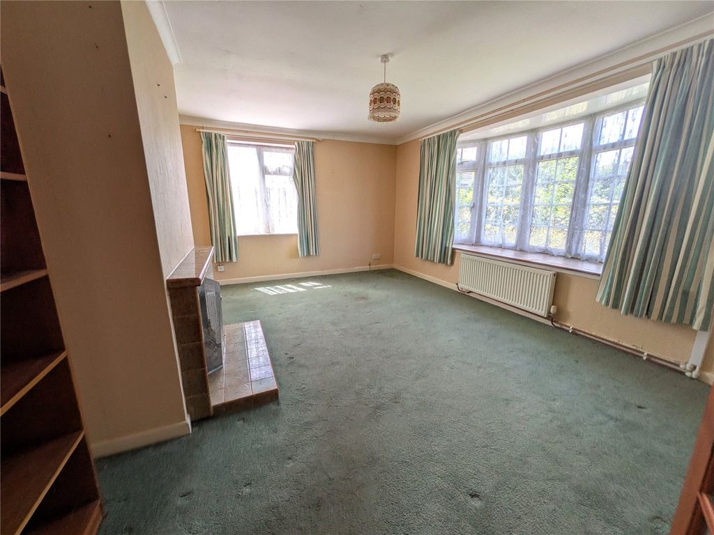 Property photo 2 of 24 Picture No. 01