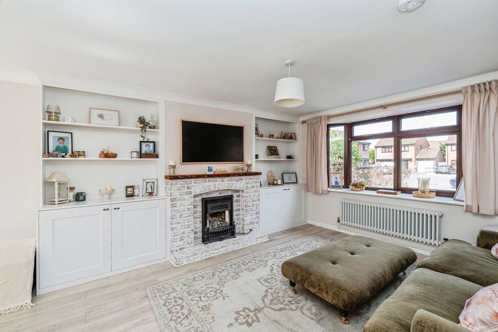 Property photo 2 of 19 Pbox-Img.Jpg