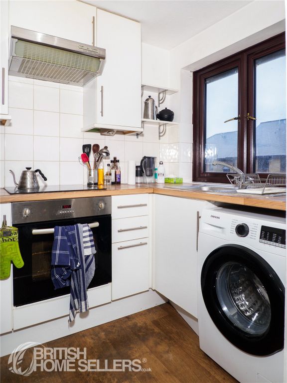 Property photo 3 of 10 Picture No. 04