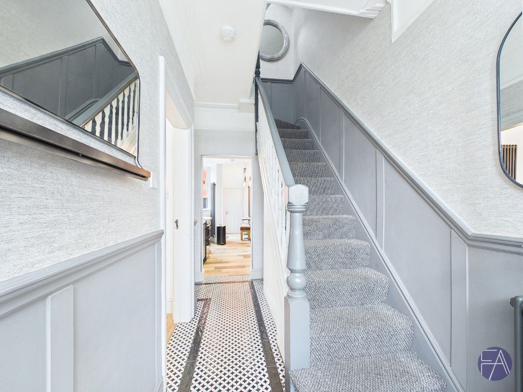 Property photo 3 of 27 4999553