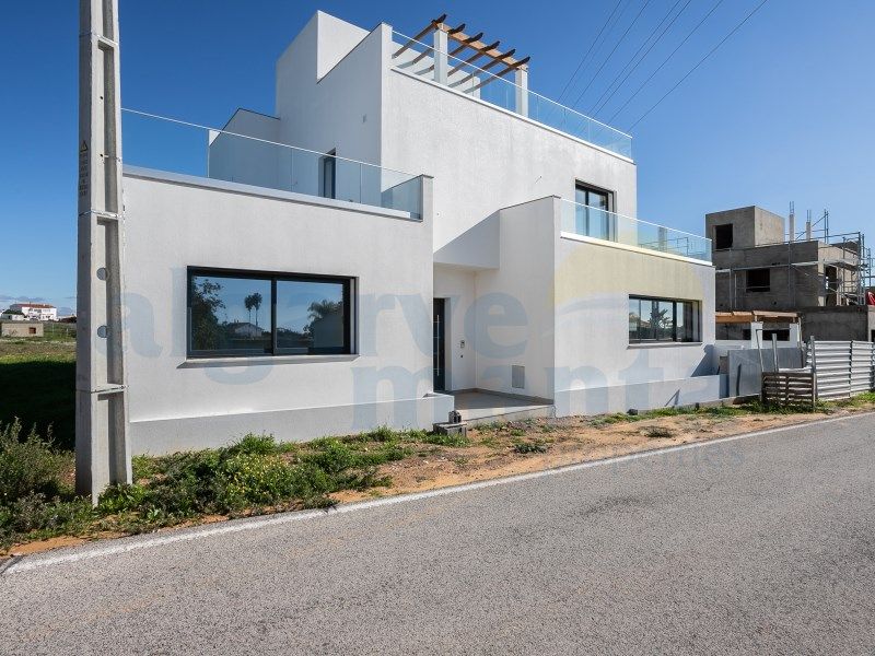 Property photo 2 of 38