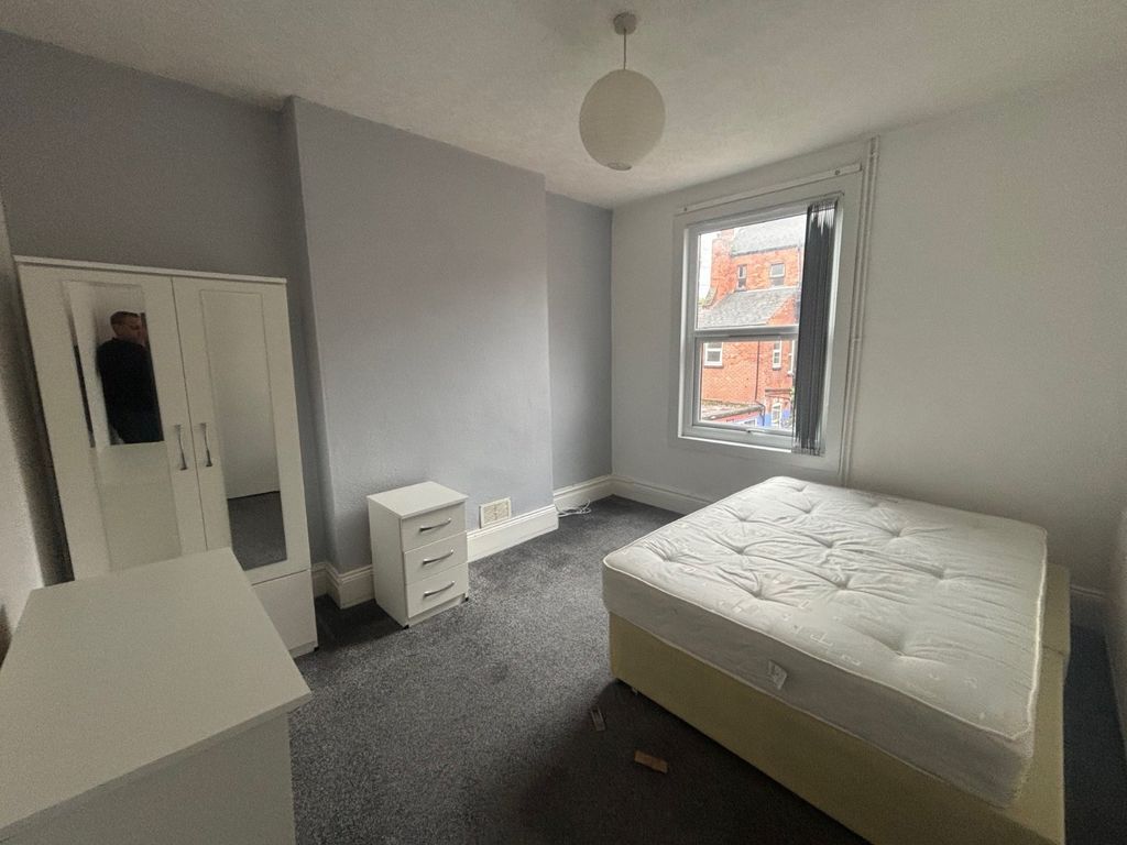 Property photo 3 of 10 Picture No. 02