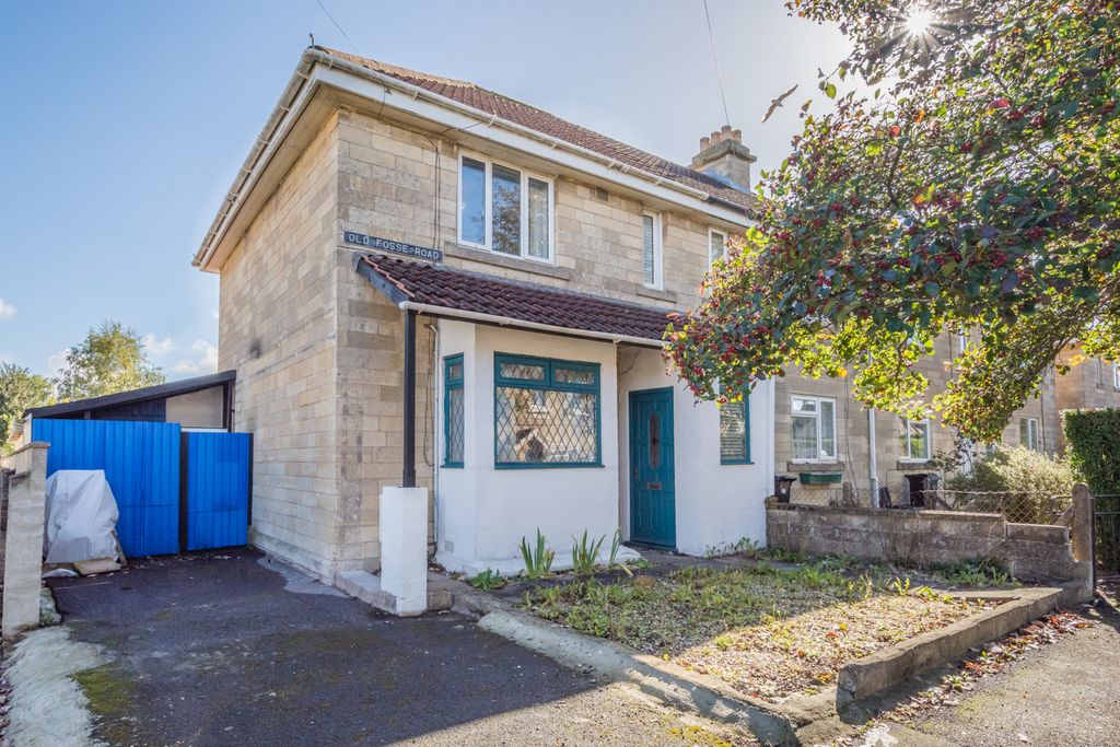 Property photo 1 of 24 2 Old Fosse Road -31