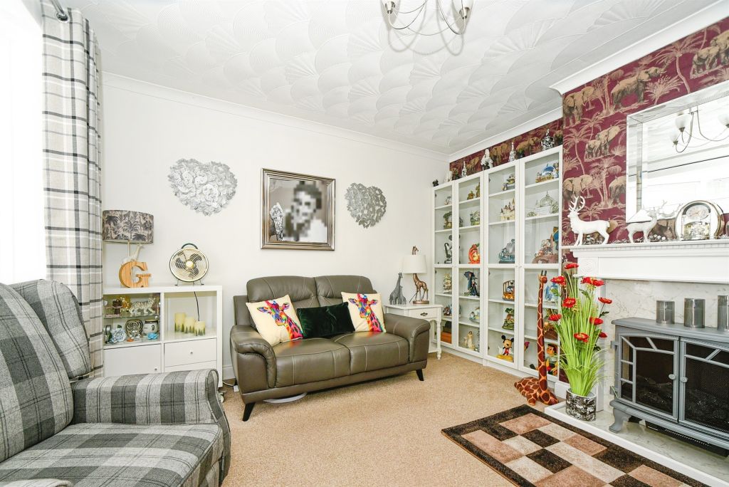 Property photo 2 of 17