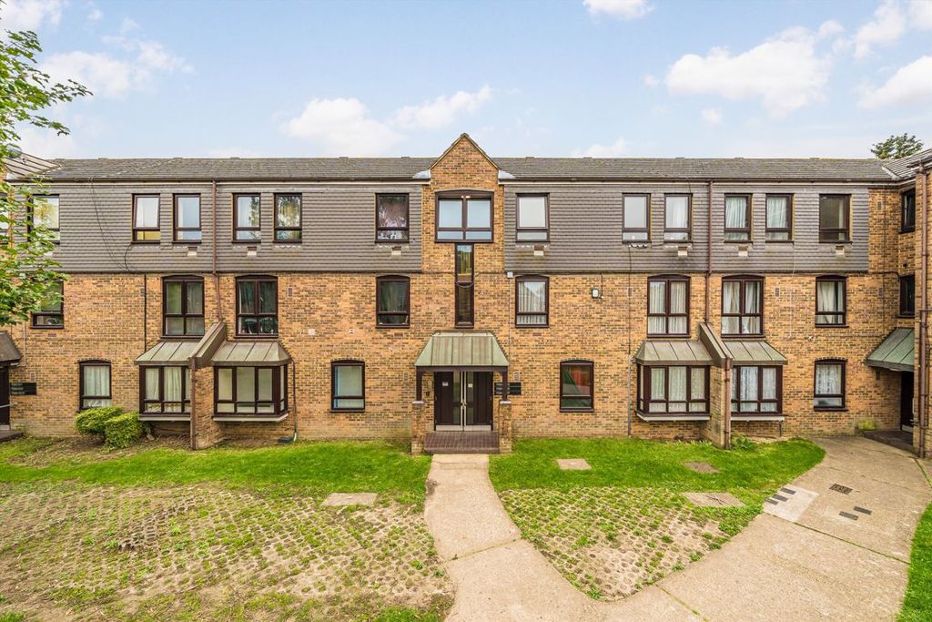 Property photo 1 of 5