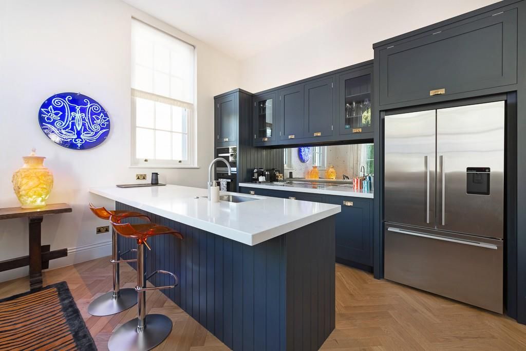 Property photo 3 of 9 Kitchen