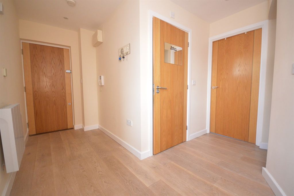 Property photo 3 of 12 Hallway