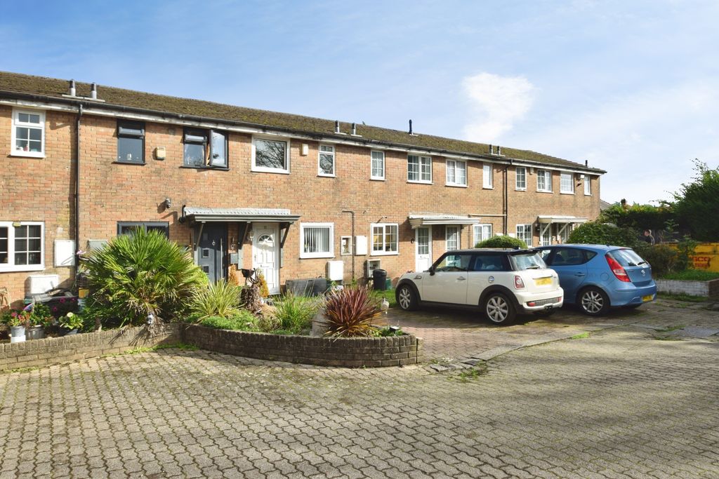 Property photo 1 of 42
