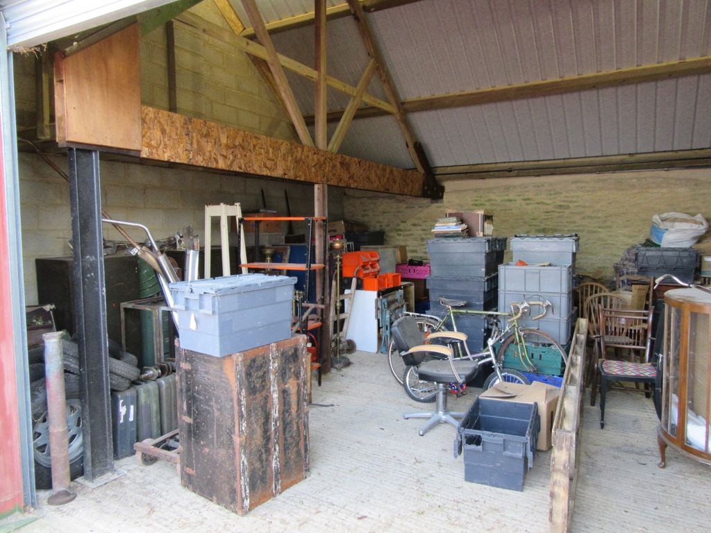 Property photo 3 of 3 J30 Int 2