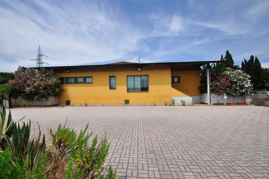 Property photo 2 of 9