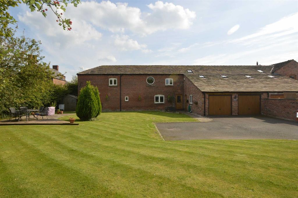 Property photo 2 of 30