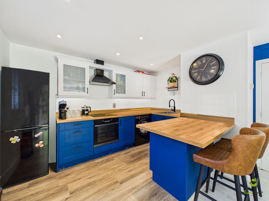 Property photo 2 of 14 Presented By Robert At Ewemove Bexleyheath And Da
