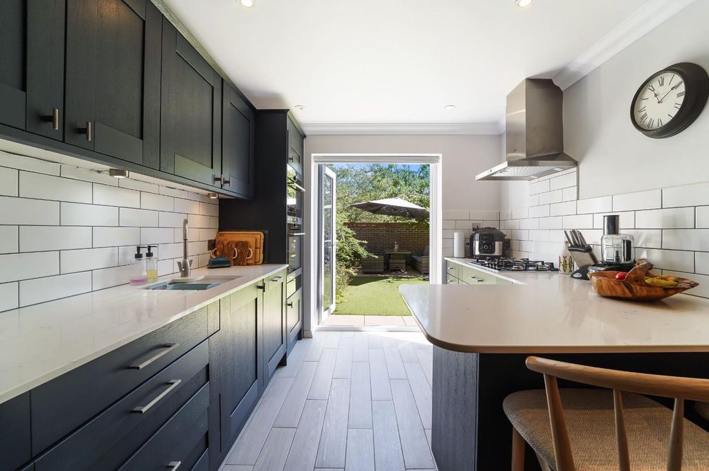 Property photo 3 of 20 Cavendish Road