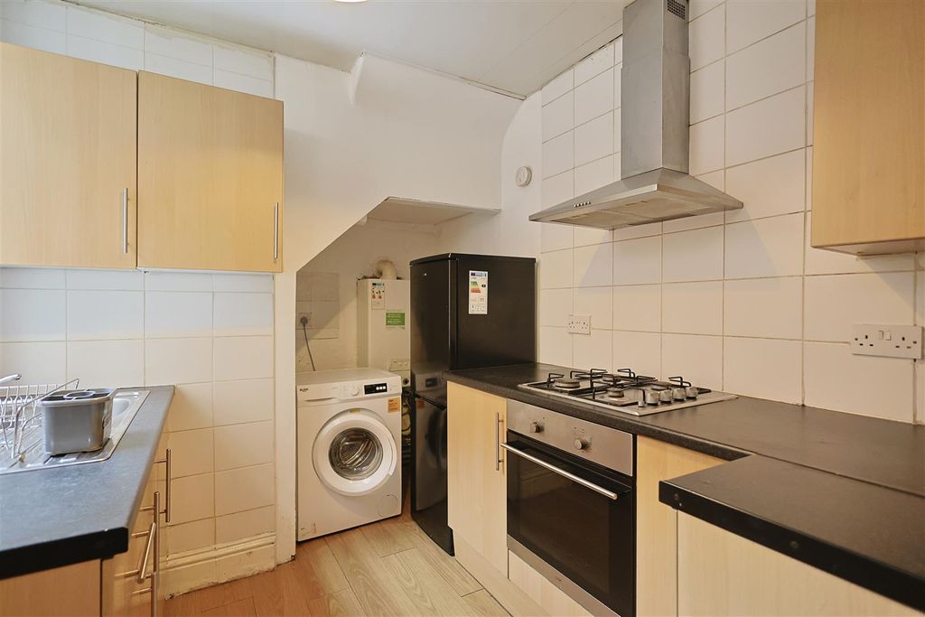 Property photo 2 of 6 Bda8041D-45A7-4340-B05D-A3Dda86B5546_1_201_A.Jpeg