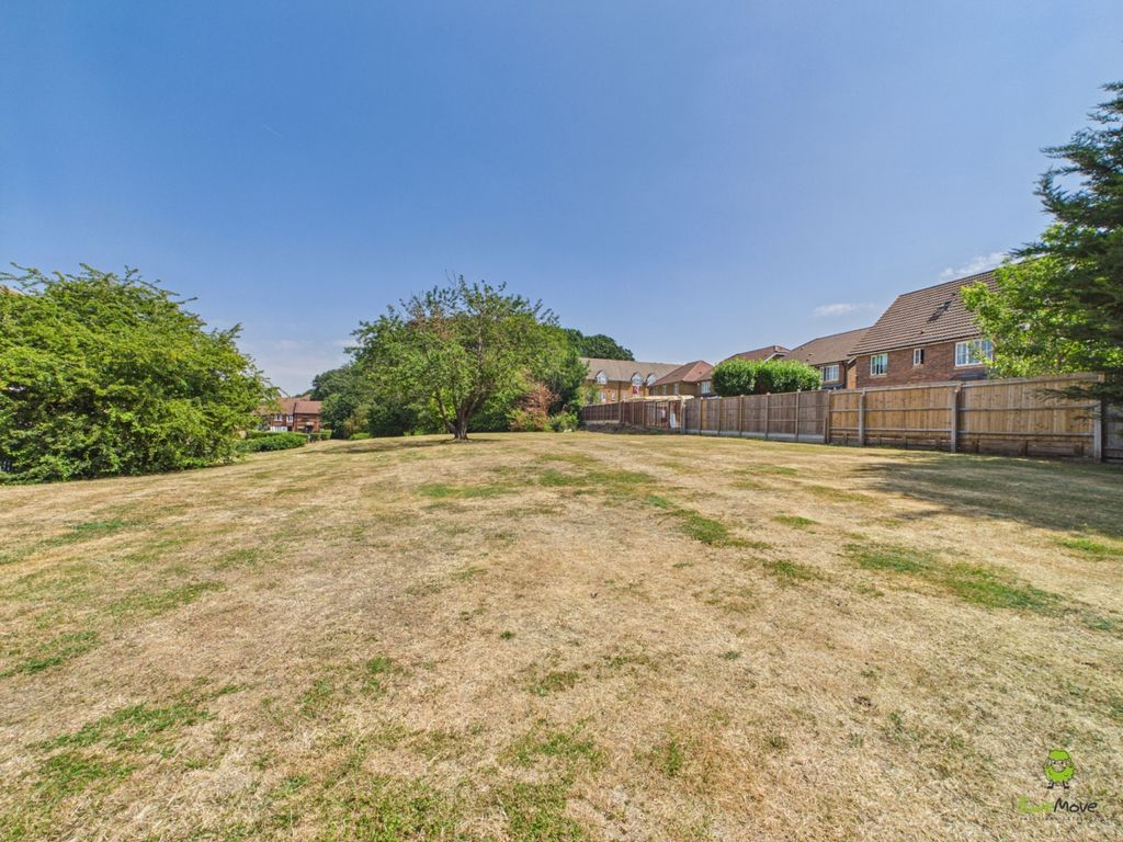 Property photo 2 of 11 Presented By Kevin At Ewemove Abbey Wood And Belve