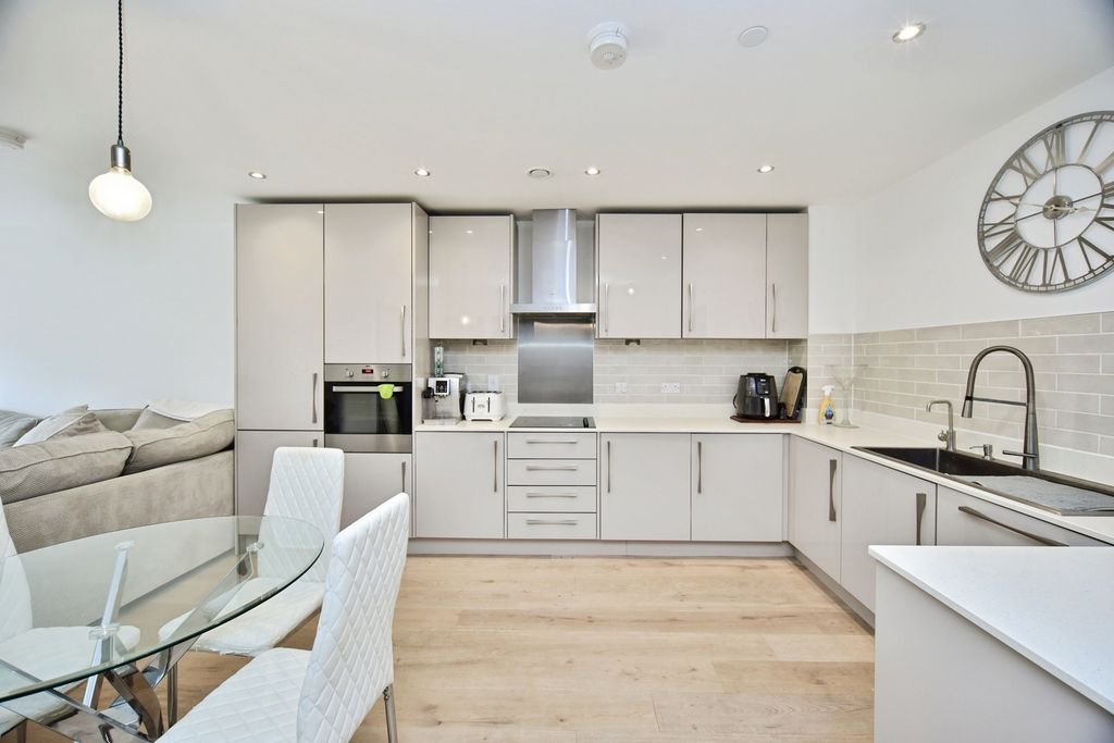 Property photo 2 of 17 Open Plan