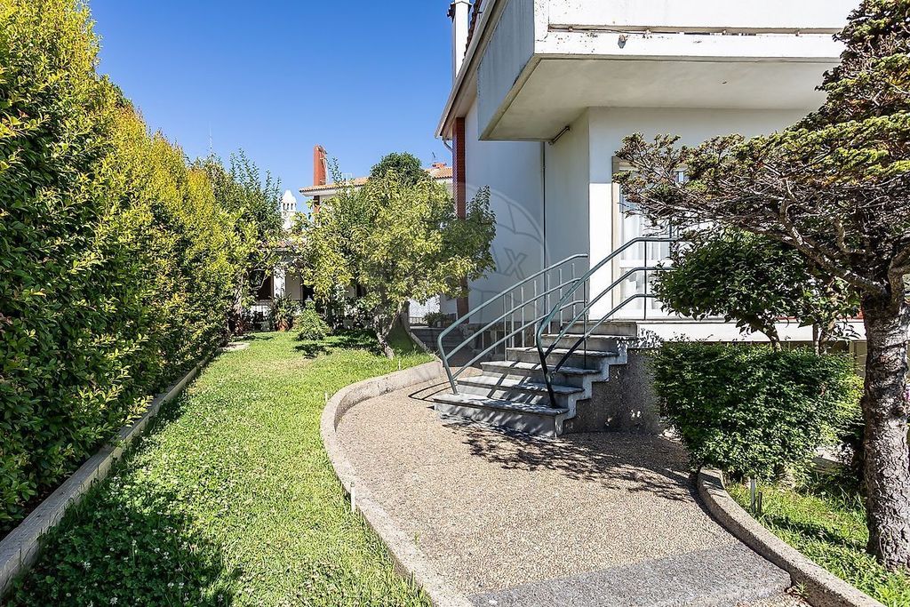 Property photo 3 of 48