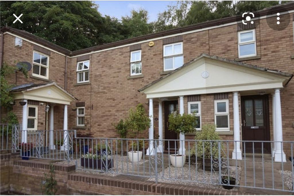Property photo 2 of 33