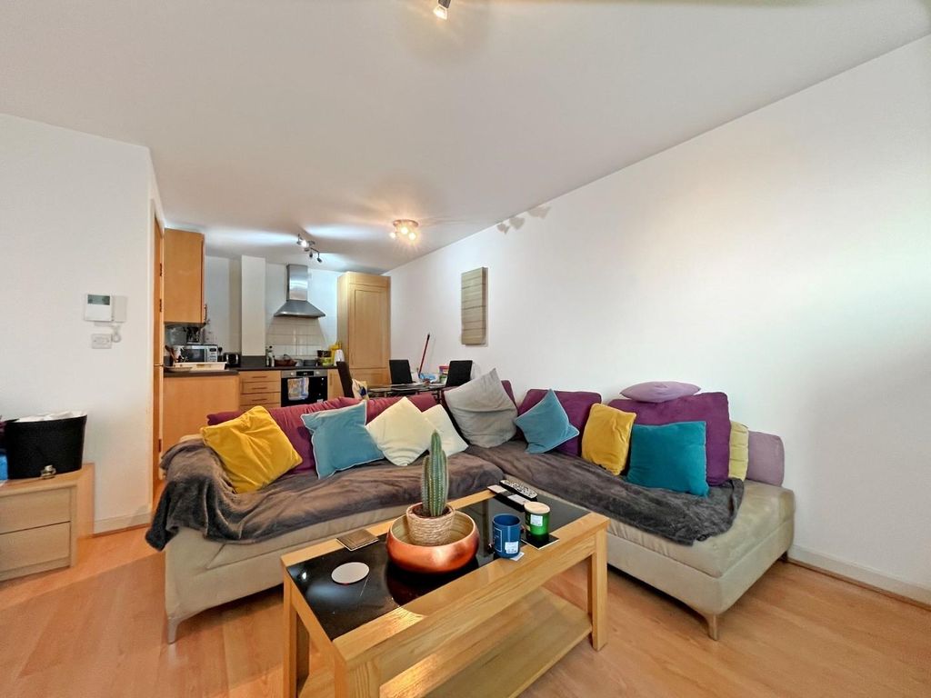 Property photo 2 of 9