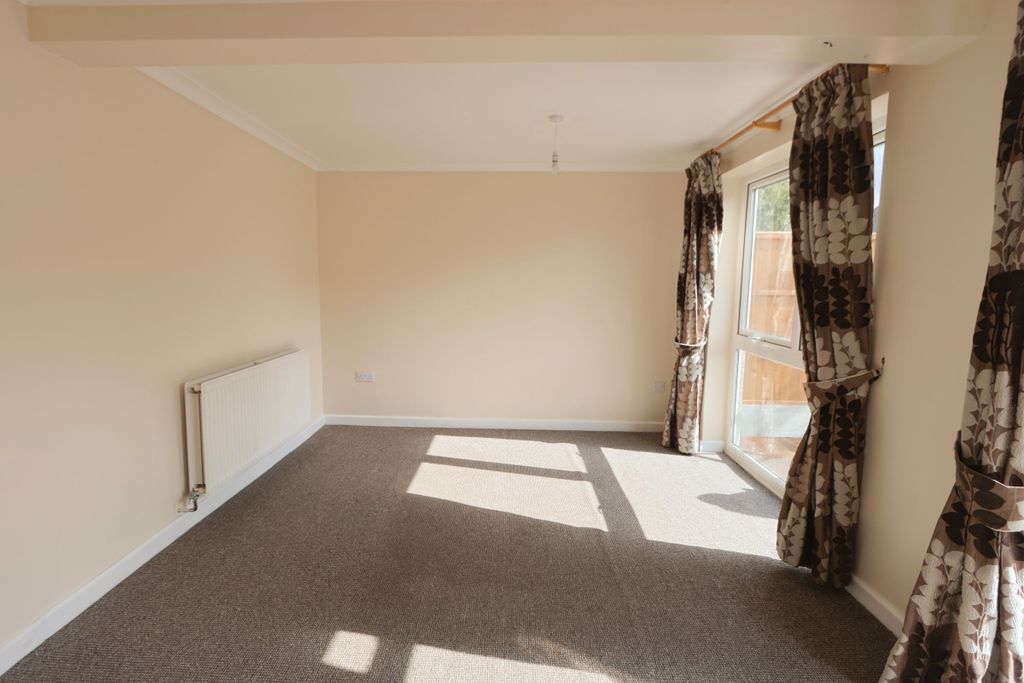 Property photo 2 of 22