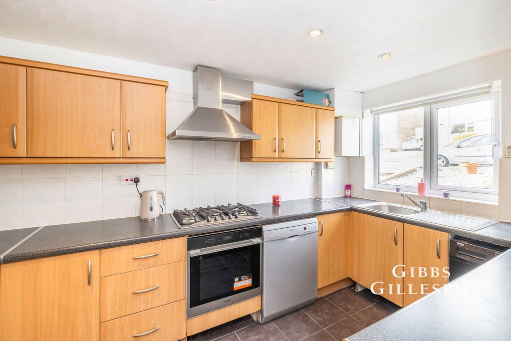 Property photo 1 of 10 Photo