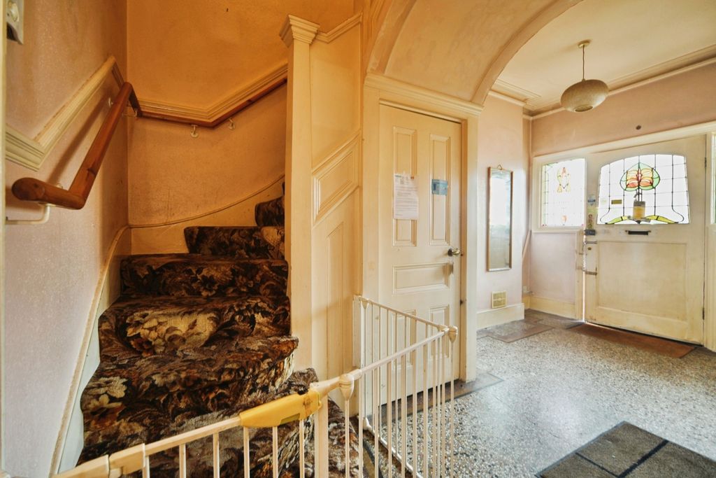 Property photo 2 of 24 Pbox-Img.Jpg