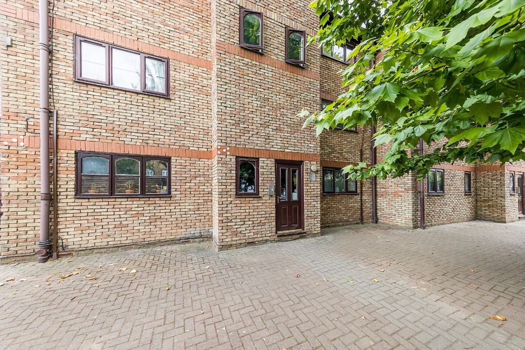 Property photo 1 of 12 2811250
