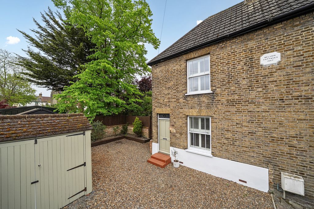 Property photo 1 of 21 External