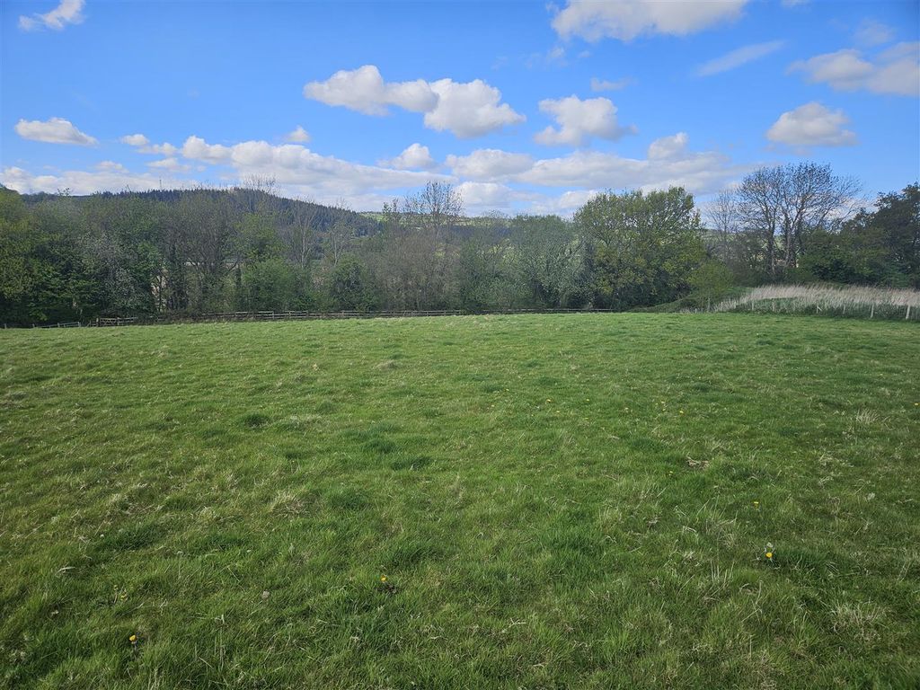 Property photo 2 of 8 20250422_155536.Jpg