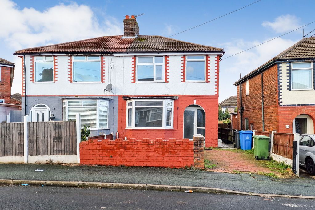 Property photo 1 of 3 12 Grange Park Avenue, Runcorn, Cheshire, Wa7 5Uu