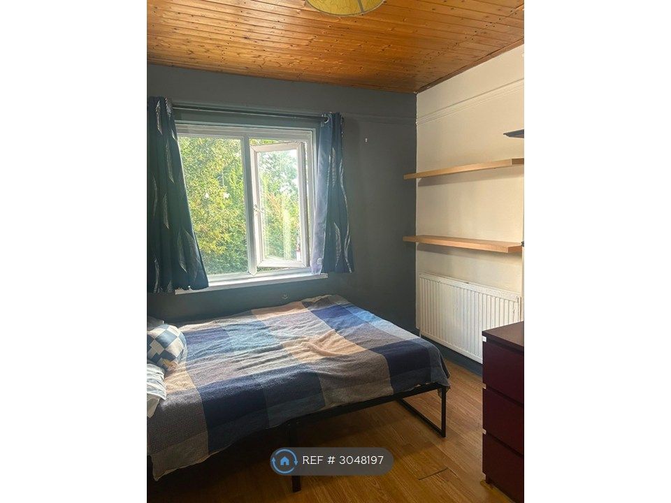 Property photo 3 of 3