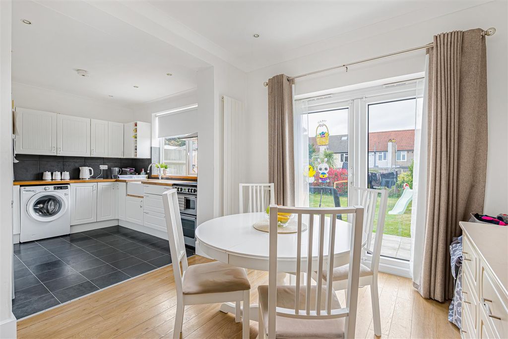 Property photo 3 of 21 Dsc_2175.Jpg