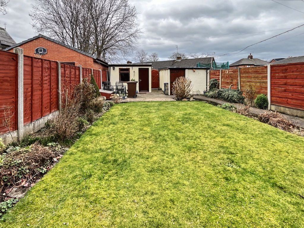 Property photo 2 of 33