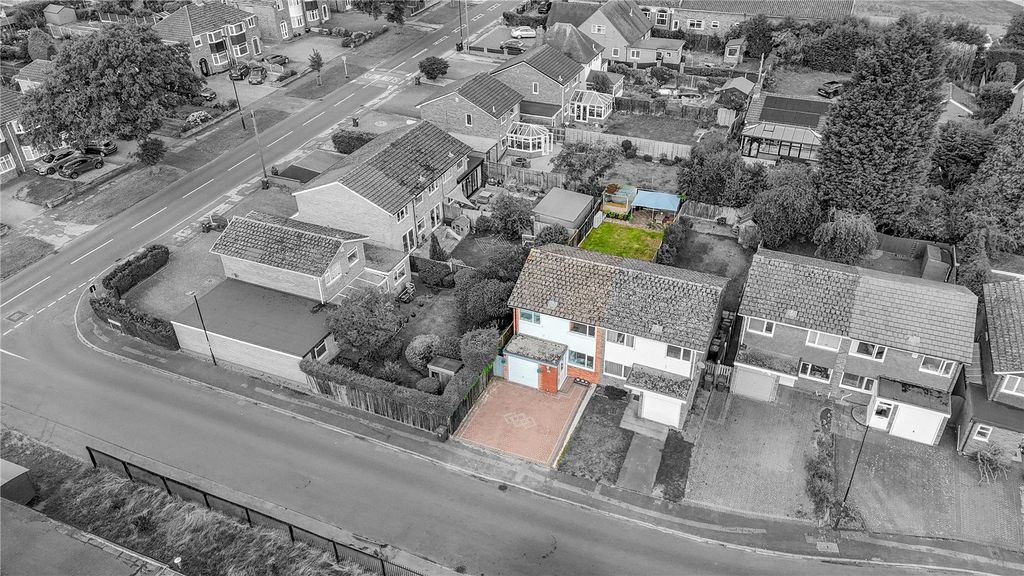 Property photo 2 of 29 Picture No. 03