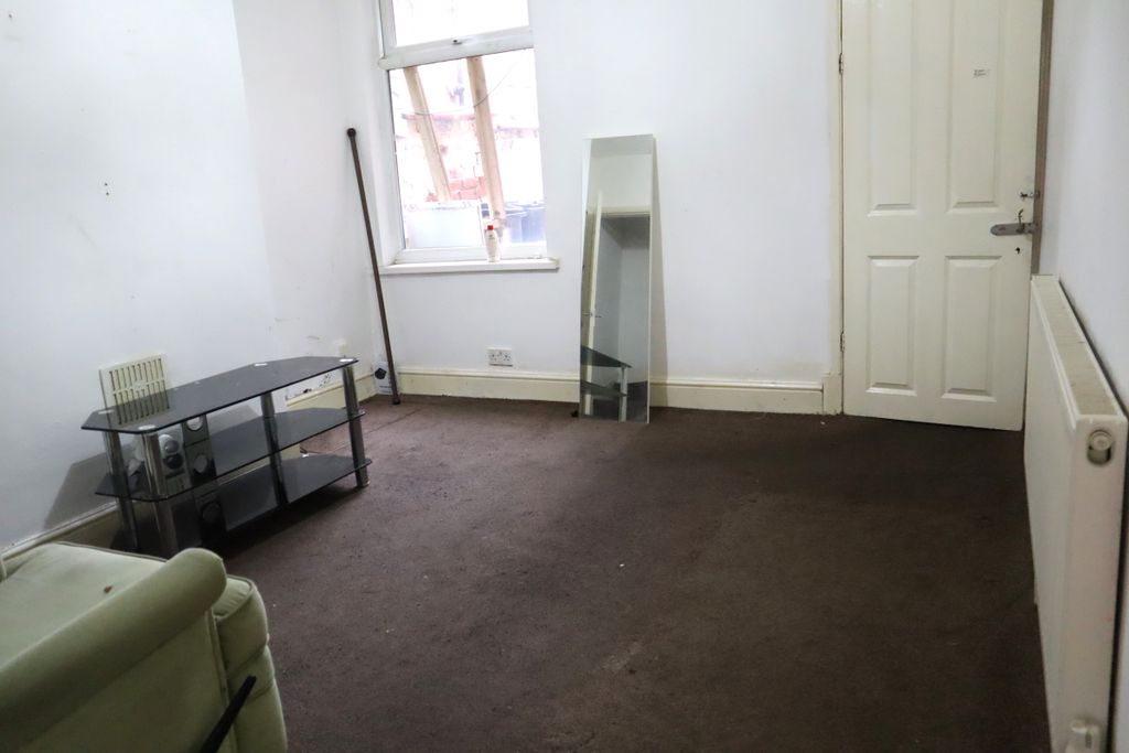 Property photo 1 of 30