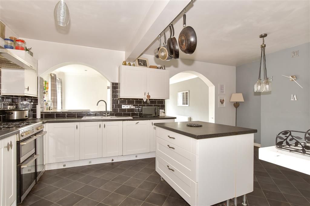 Property photo 1 of 14 Kitchen