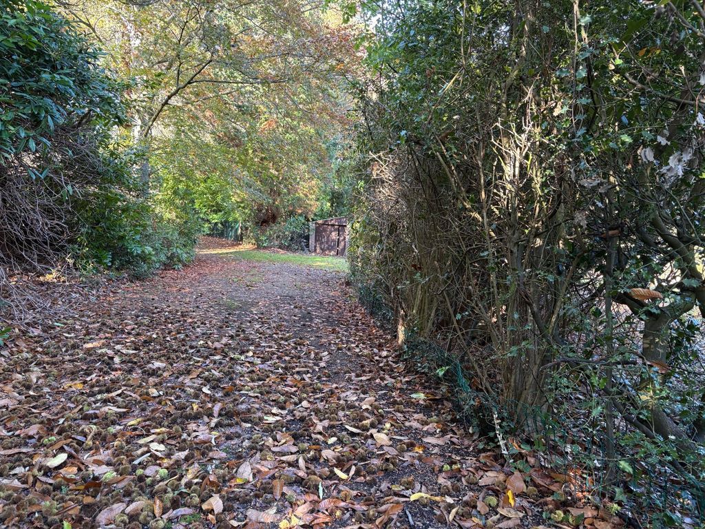 Property photo 2 of 13 Picture No. 27