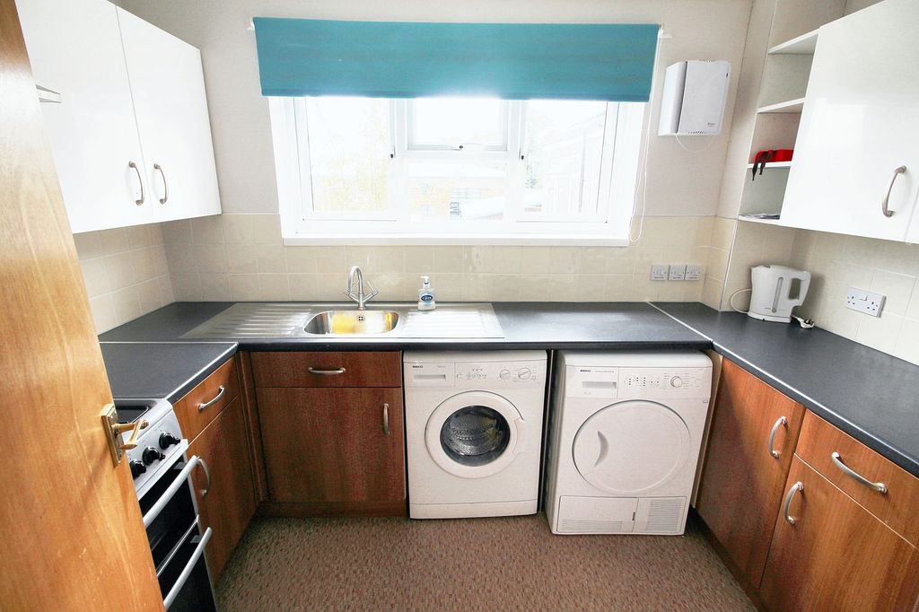 Property photo 3 of 7